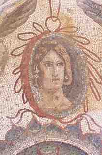 [Detall del marc dels medallons al voltant del mosaic d'Aquil·les de la vil·la romana de La Olmeda]