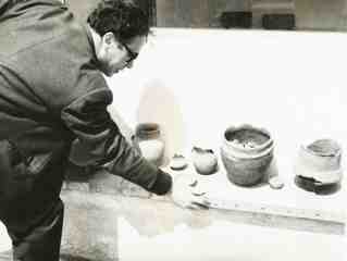 [Diverses urnes funeràries]