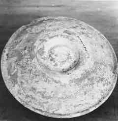 [Plat de terra sigil·lata procedent de les excavacions de la vil·la de La Olmeda, Palencia]