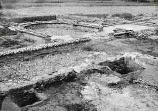 [Detall dels murs excavats en un sector de la vil·la romana de La Olmeda]