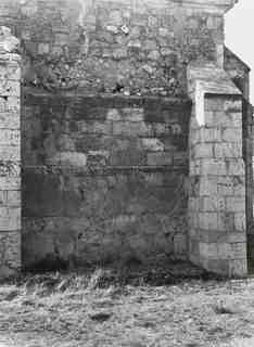 [Testera exterior de San Juan de Baños]