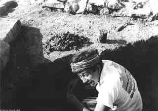 [Excavació de la trinxera de la Guerra Civil a la cambra 44 del poblat d'El Bovalar]