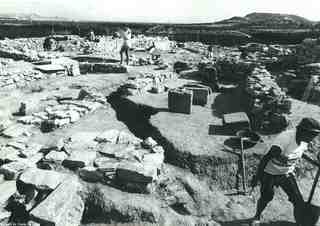 [Excavació de la trinxera de la Guerra Civil a la cambra 44 del poblat d'El Bovalar]