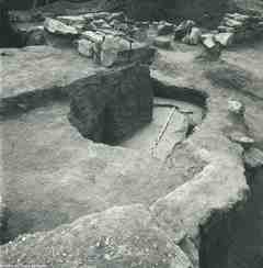 [Excavació de les trinxeres de la Guerra Civil, localitzades al sector N-E de la basílica d'El Bovalar i sepultura nº 51]