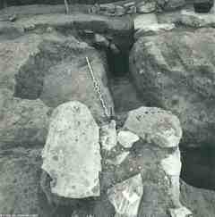 [Detall de l'excavació de les trinxeres de la Guerra Civil localitzades a la zona nord-est del jaciment d'El Bovalar]