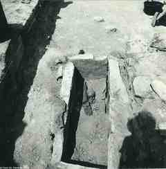 [Una de les sepultures descobertes al jaciment d'El Bovalar]
