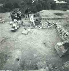 [Vista general del sector nord-est del poblat d'El Bovalar, en procés d'excavació]