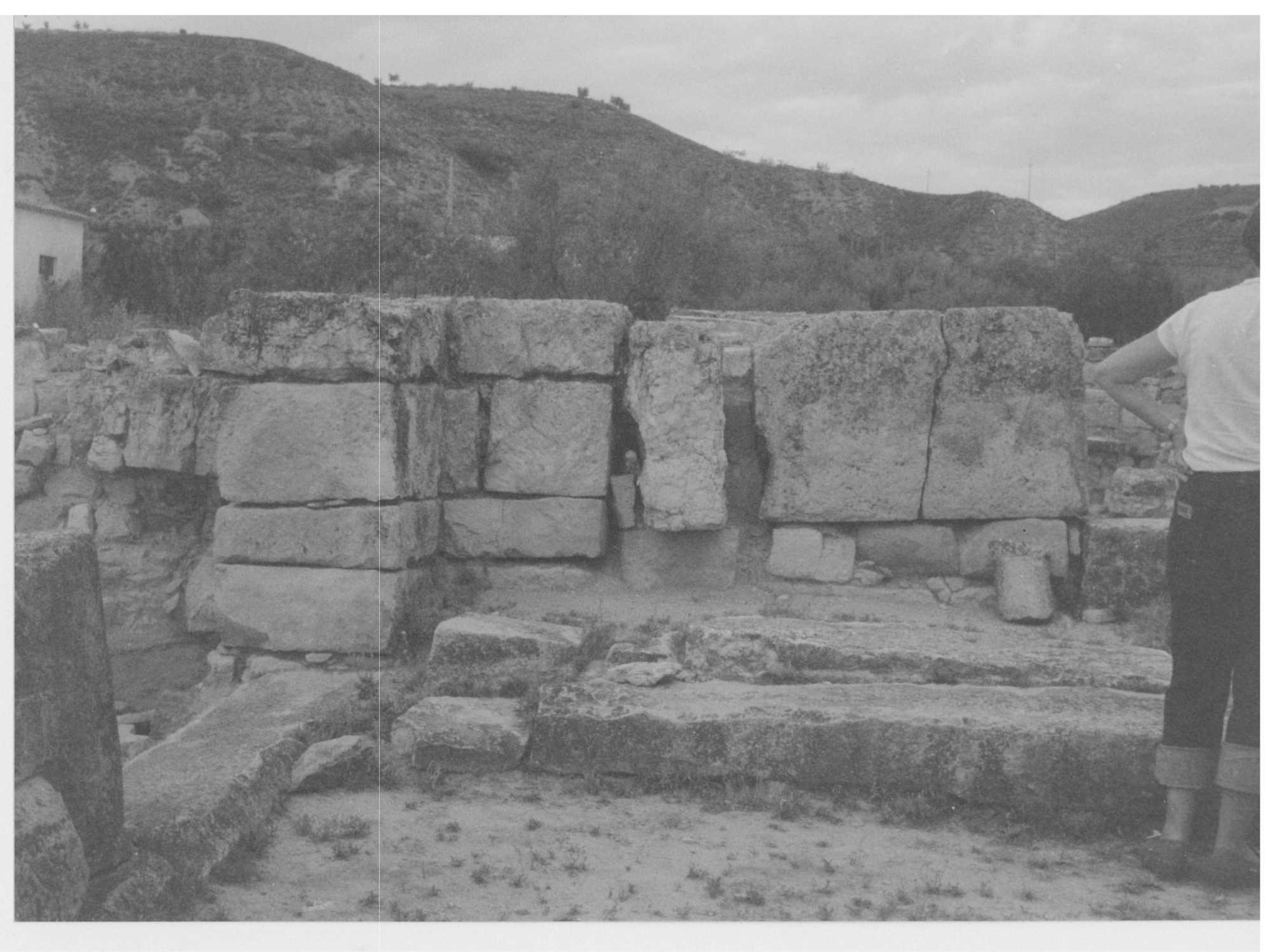 [Gran blocs de material constructiu provinents del jaciment de Vil·la Fortunatus, Fraga]