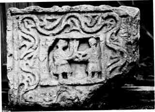 [Peça rectangular amb decoració a ambdues cares, procedent d'Orense]