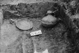 [Objectes de la tomba nº 566 de la Necròpoli de Saldaña]