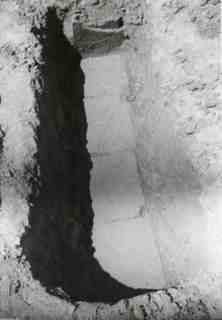 [Tomba en tegulae núm. 122 de la Necròpoli de Saldaña]