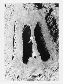 [Detall de l'excavació de la sepultura 382 de la necròpoli de Saldaña, Palència]