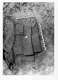 [Detall de l'excavació de la sepultura 399 de la necròpoli de Saldaña, Palència]